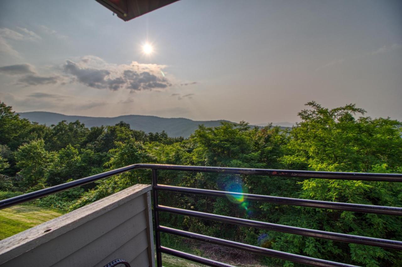 Breathtaking Sunsets, Views, Pool, Heaven Awaits! Gatlinburg Exterior foto